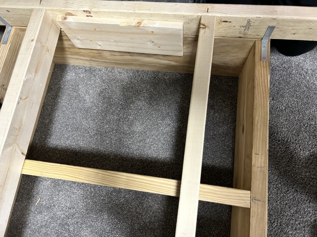 1x4 attach frame base